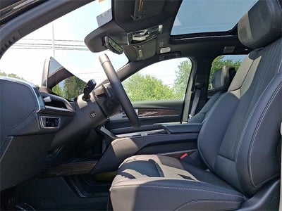 2026 Cadillac VISTIQ Luxury