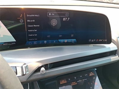 2026 Cadillac VISTIQ Luxury