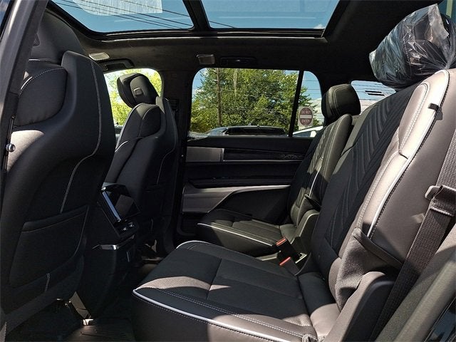 2026 Cadillac VISTIQ Platinum