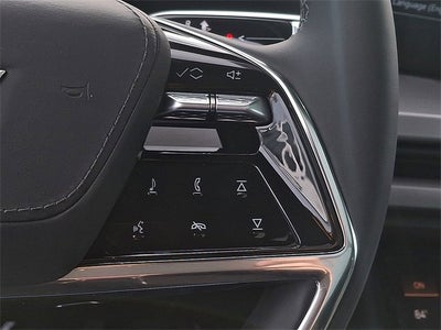 2026 Cadillac VISTIQ Platinum