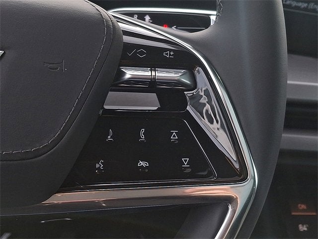 2026 Cadillac VISTIQ Platinum