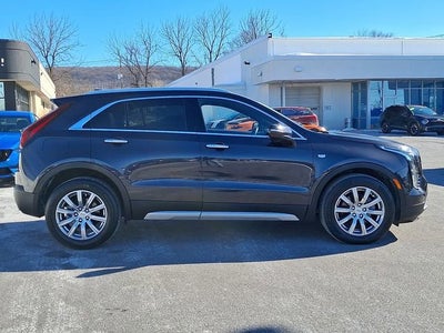 2023 Cadillac XT4 Premium Luxury