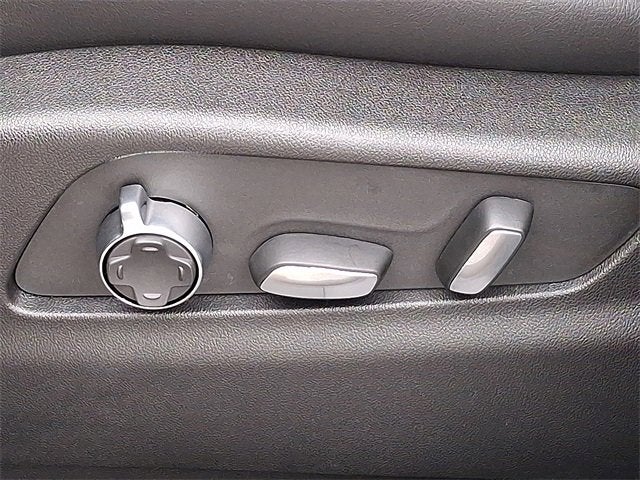 2025 Cadillac XT4 Sport