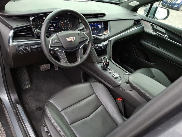 2022 Cadillac XT5 Premium Luxury