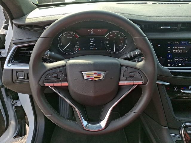 2025 Cadillac XT6 Luxury