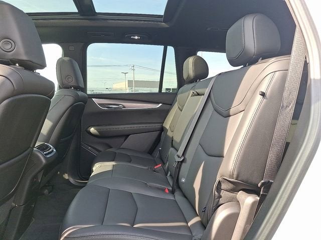 2025 Cadillac XT6 Luxury