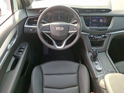 2025 Cadillac XT6 Luxury