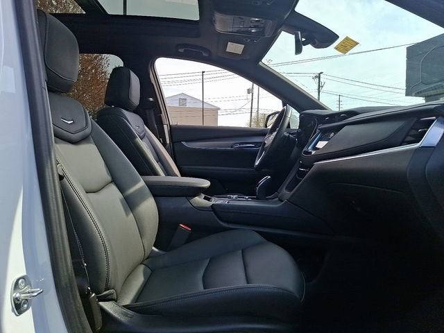 2025 Cadillac XT6 Luxury