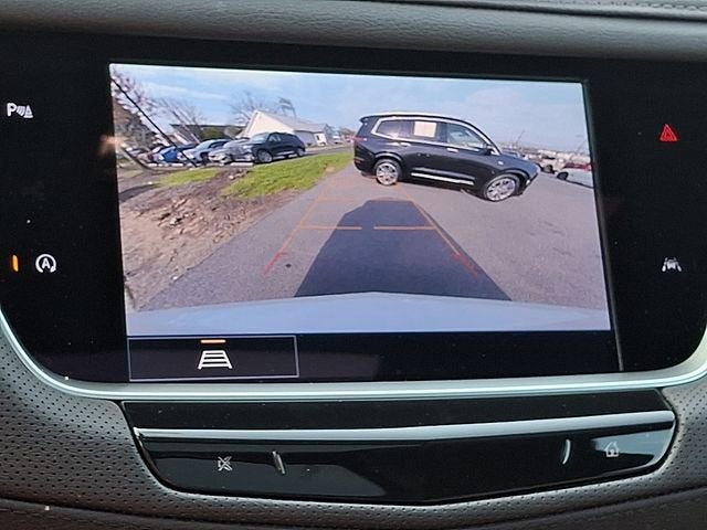 2025 Cadillac XT6 Luxury