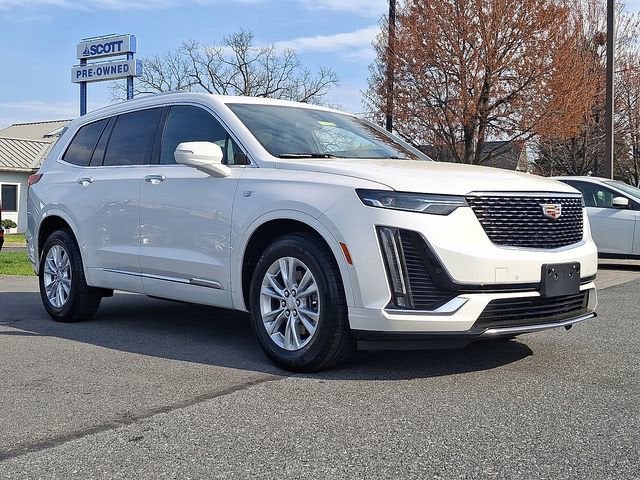 2025 Cadillac XT6 Luxury