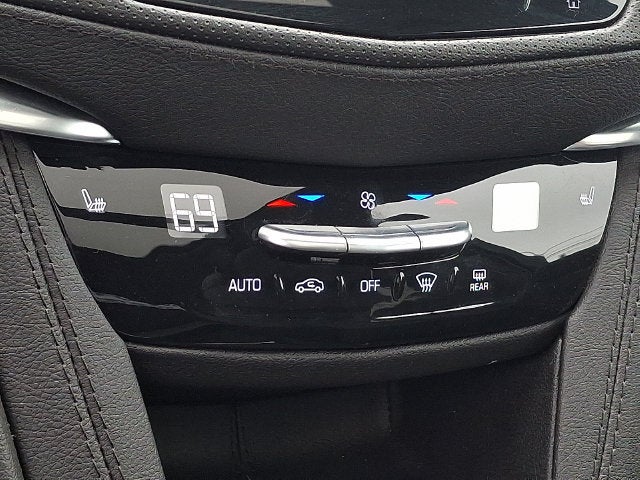 2024 Cadillac XT6 Luxury
