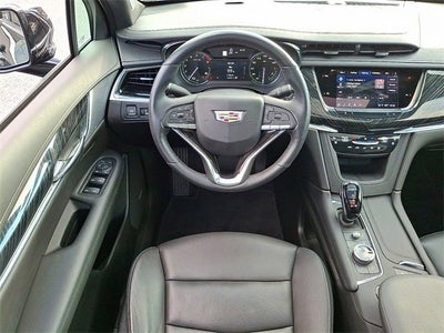 2025 Cadillac XT6 Premium Luxury