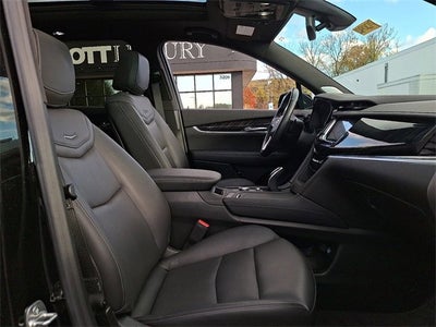 2025 Cadillac XT6 Premium Luxury