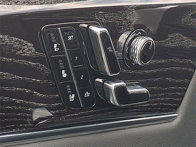 2026 Cadillac ESCALADE IQL Sport