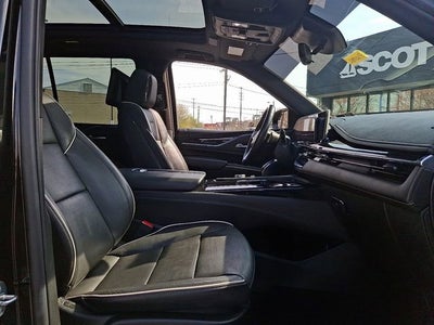 2023 Cadillac Escalade Sport